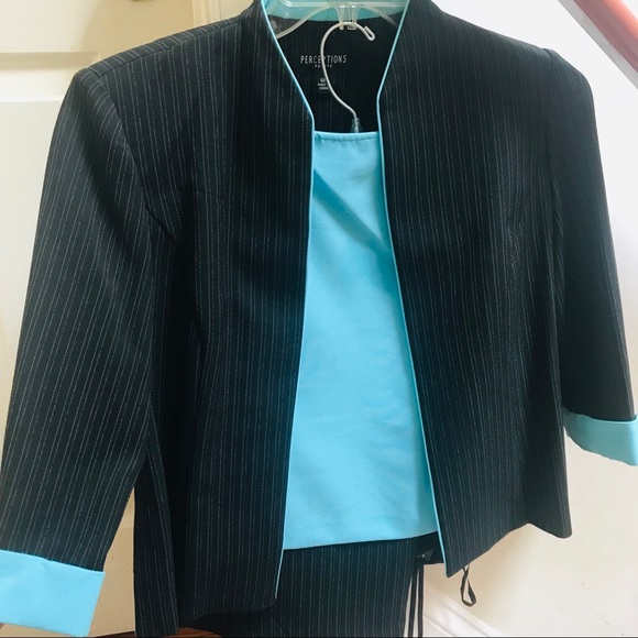 3 PC Pinstripe pant suit. 6P - Picture 1 of 1